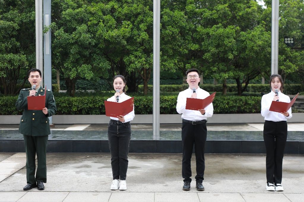 90F282BB3037CC6890F6760E4C6_3C80EF62_24E99