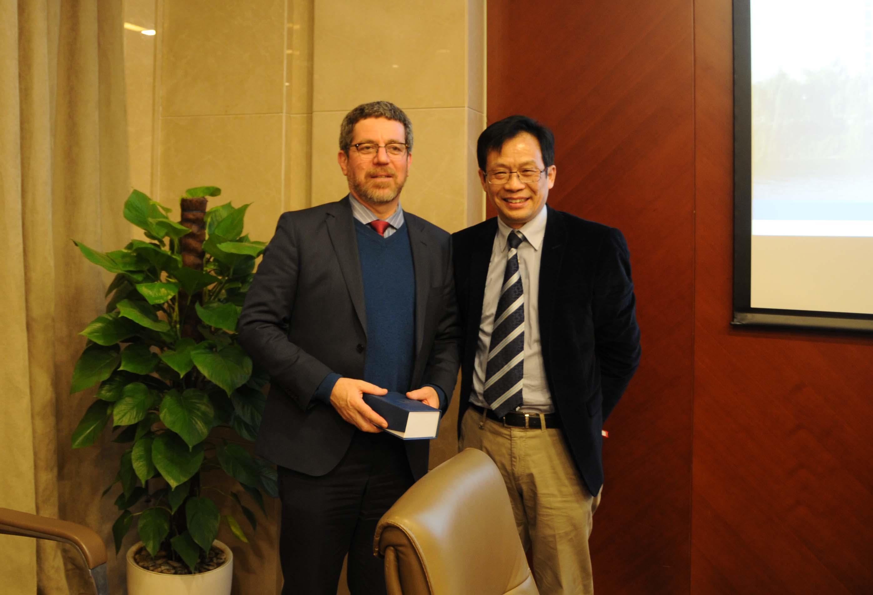 51F3B0A6C5DA713B0AC653F8CD4_4D9A9A99_3BEB9.jpg?e=